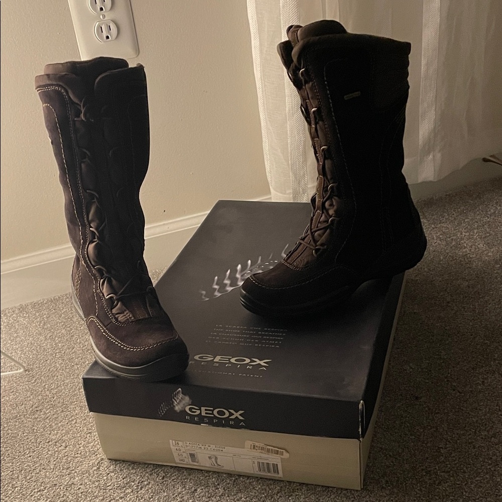 Geox Women’s Dark Brown Tall Lace-Up Boots